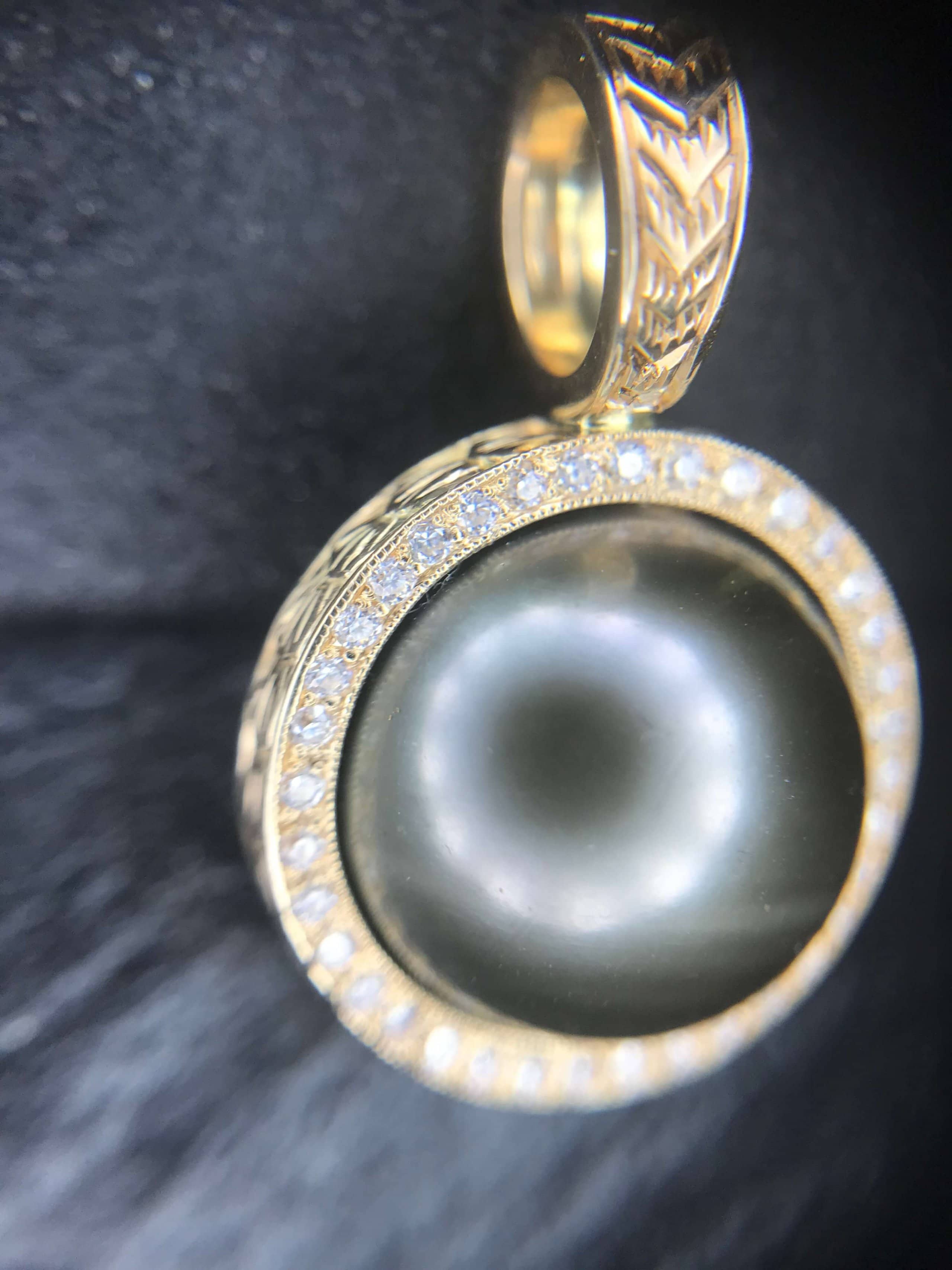 Pendentif 14k perle de Tahiti silver et moissanites