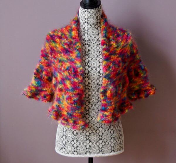 Douceur d’épaule éclat de couleurs de Frencis McInnis créatrice de tricot fait main